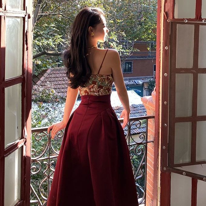 Set Áo Hai Dây Thêu Hoa + Chân Váy Dài Lưng Cao Xếp Ly Thời Trang Mùa Hè Mới Cho Nữ | BigBuy360 - bigbuy360.vn