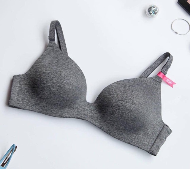 Áo bra không gọng cài sau chính hãng Uniqlo Nhật! | BigBuy360 - bigbuy360.vn