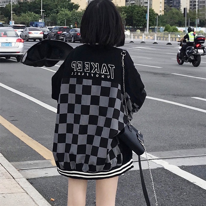 Áo khoác bomber bóng chày phong cách Retro