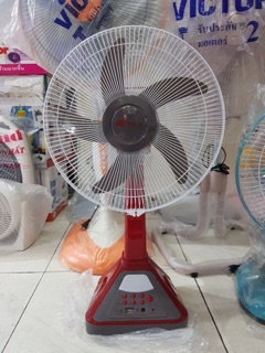 QUẠT TÍCH ĐIỆN CÂY BESUTO BST-6868