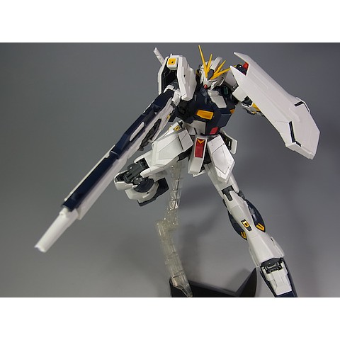 Mô hình lắp ráp MG 1/100 Nu Gundam Ver Ka Bandai