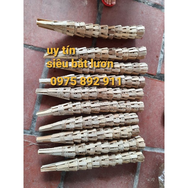 Hom lươn bằng tre