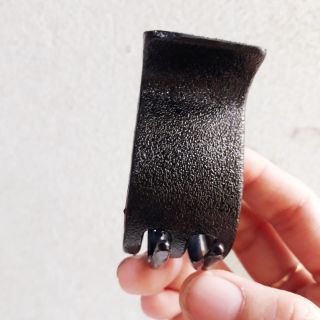 Kẹp tóc 5 răng vân nhám màu đen