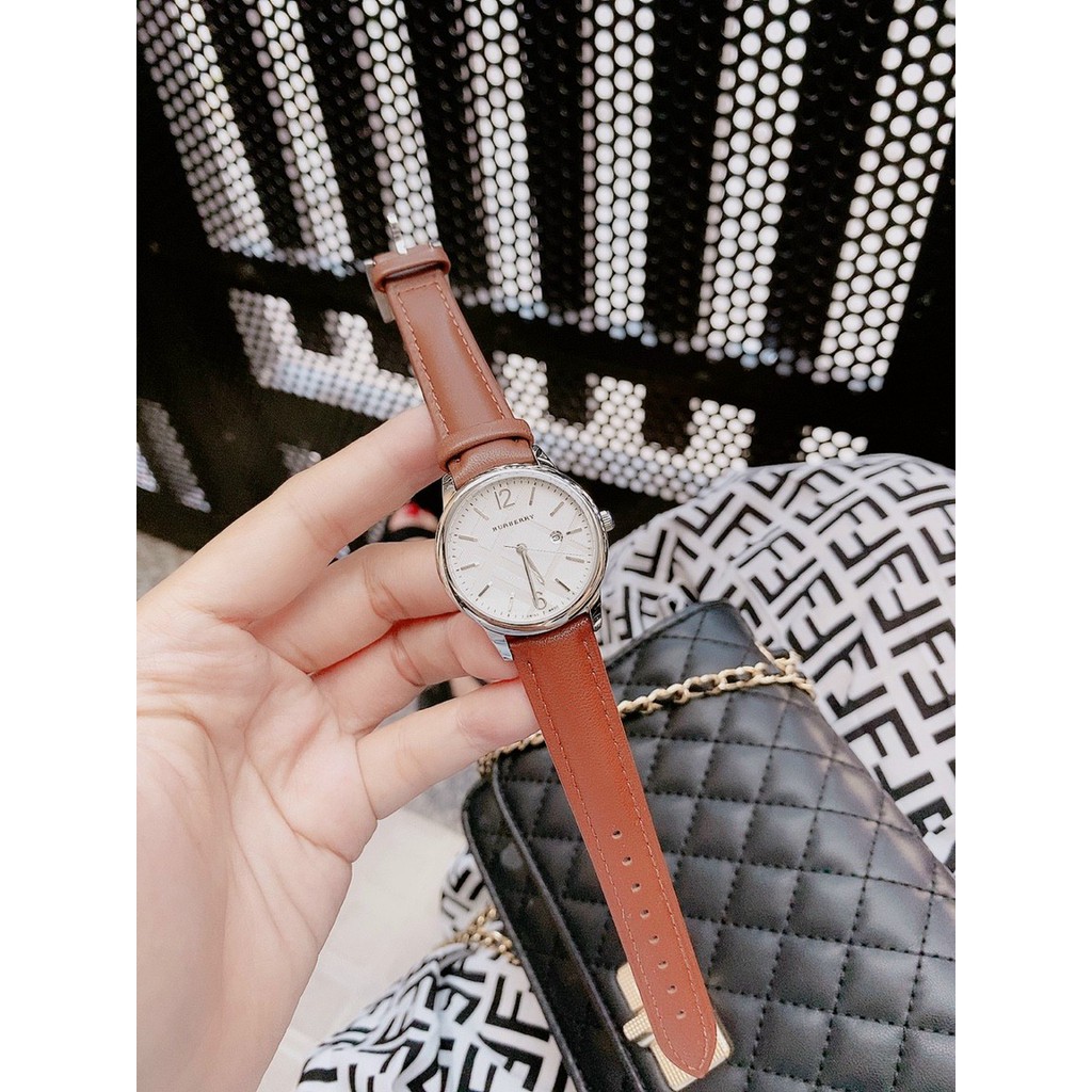 Đồng hồ nữ Burberry dây da mềm tính tế, size 32mm