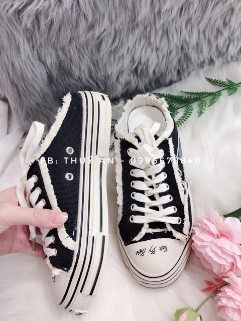 Giày sục thể thao tua rua