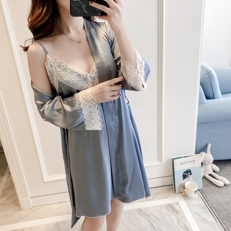 Set Đầm Ngủ Hai Dây Cổ Chữ V Phối Ren + Áo Choàng Chất Liệu Lụa Lạnh Quyến Rũ Cho Nữ