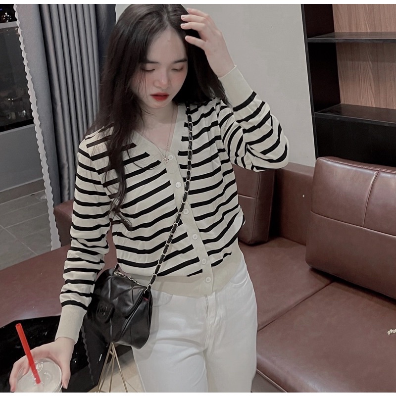 ÁO CARDIGAN sọc đen phối QUẦN KAKI TRẮNG QUỐC DÂN( ảnh tự chụp thật 100%) - Hàng nhập khẩu