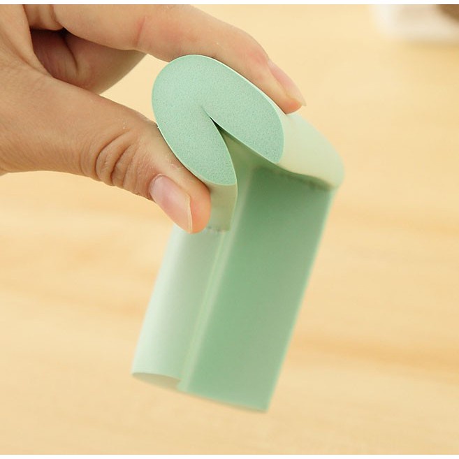 Combo 4 bọc góc bàn bằng mút mềm mại, an toàn cho bé bảo vệ bé tránh khỏi những va chạm trong lúc vui chơi