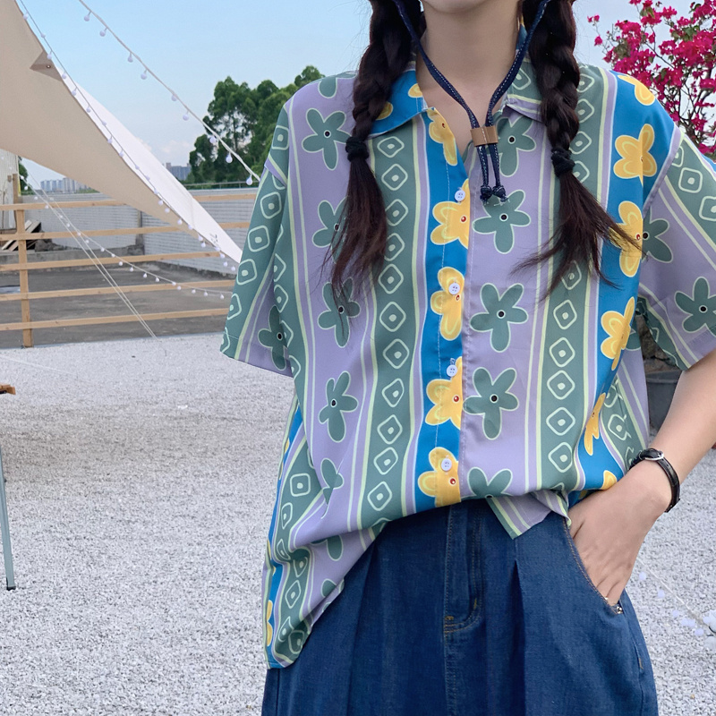 Áo Sơ Mi Dáng Rộng Hoạ Tiết Hoa Cho Nữ
