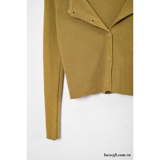 Áo len đen rêu: áo 2 dây basic, cardigan mỏng cùng màu