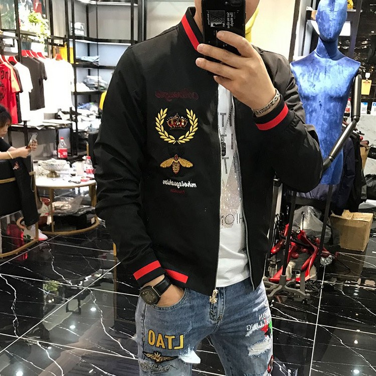 Aó khoác gió thêu thủ công hình con ong