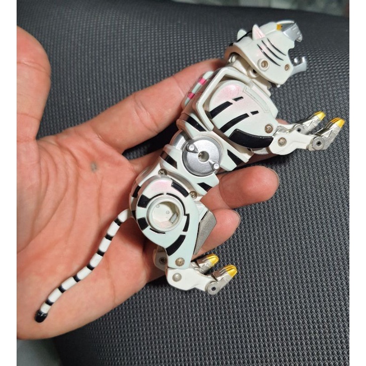 Mô hình đồ chơi siêu nhân gao Gaoranger DX Bandai. gao cọp trắng DX Nhật.