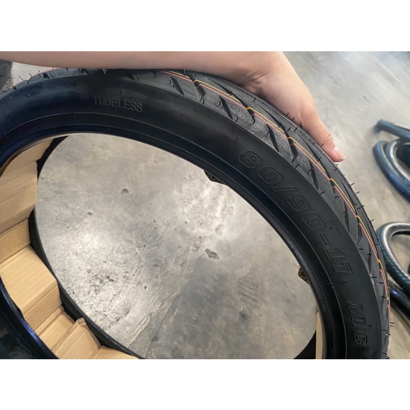 VỎ  XE  EXCITER 135 VÀ 150 KHÔNG DÙNG RUỘT HIỆU TRC