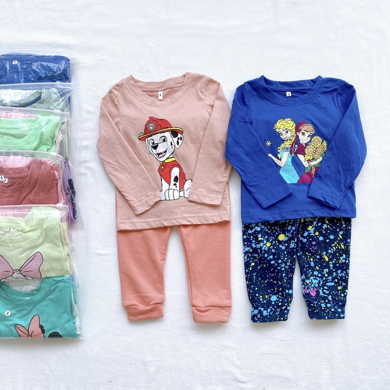Set 2 bộ ngẫu nhiên áo cotton quần nỉ cho bé gái rất đẹp size từ 10-24 cân