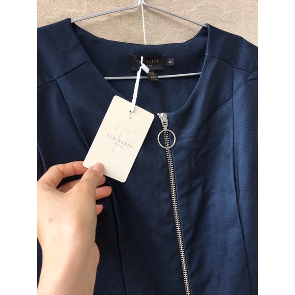 JUM TED BAKER 🍀🍀🍀🍀