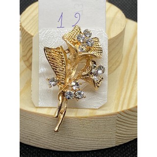 ghim gài áo đính đá kim cương giả trang trí thêm sáng