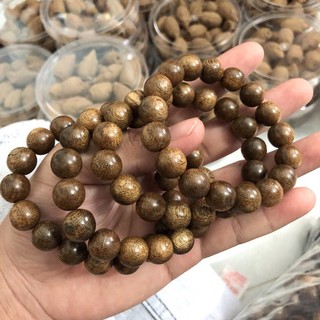 Vòng tay trầm hương hạt tròn size 10mm 12mm 14mm 16mm