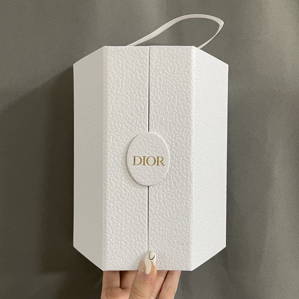 Dior Castle Sample Set of Four Nectar Essence 10ml, Blue Gold Lipstick 999 1.5g Flower Sweetheart 5ml, True Me 5ml Bộ Sản Phẩm Mẫu Thử 10ml Son Môi 999 1.5g Flower 5ml, True Me 5ml