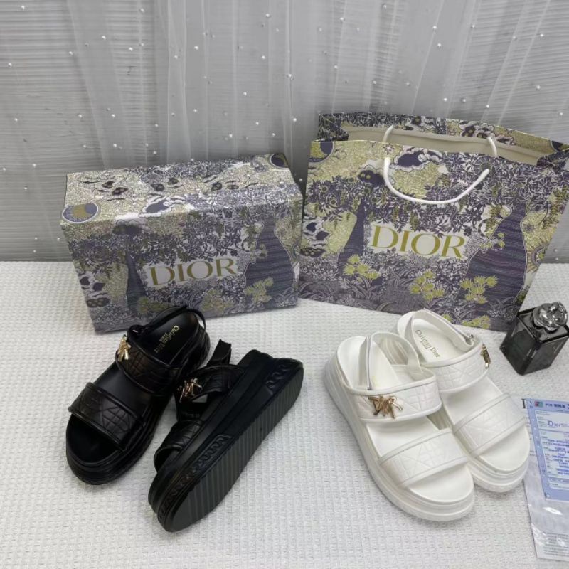 X Sandal 5p Quai Dán Đế Bằng Dio Da Kẻ Mềm Êm Fullbox Bill Túi Cao Cấp