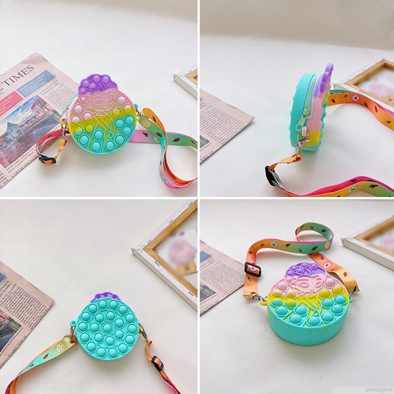 Túi đeo vai bằng silicon hình hoạt hình giúp giảm căng thẳng