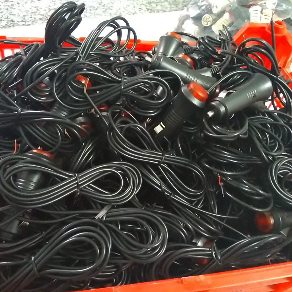 Tẩu nguồn xe ô tô 12V dài 1,5 mét | BigBuy360 - bigbuy360.vn