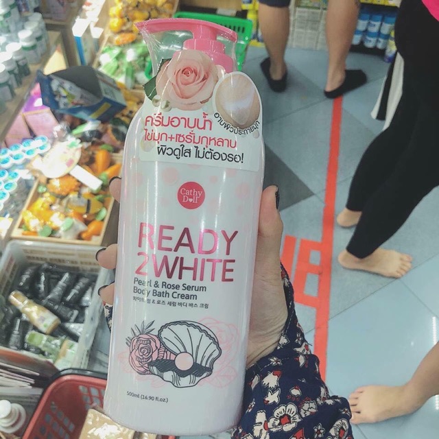 Sữa Tắm - Ready 2 White One Day Whitener Body Cleanser tặng kèm gói ủ tóc Treatment 20k