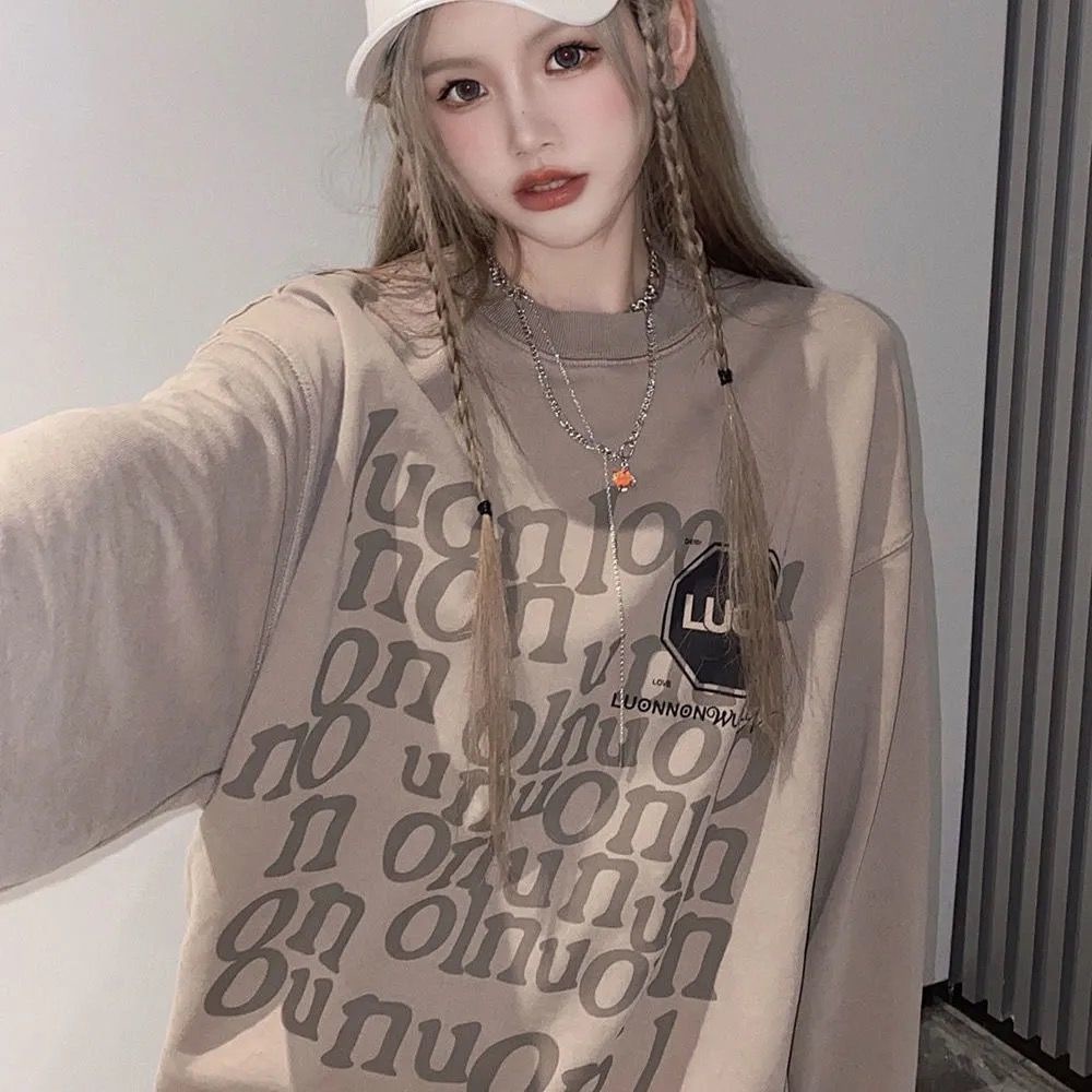 COZOK Áo sweater tay dài hoạ tiết chữ thiết kế trễ vai phong cách Vintage