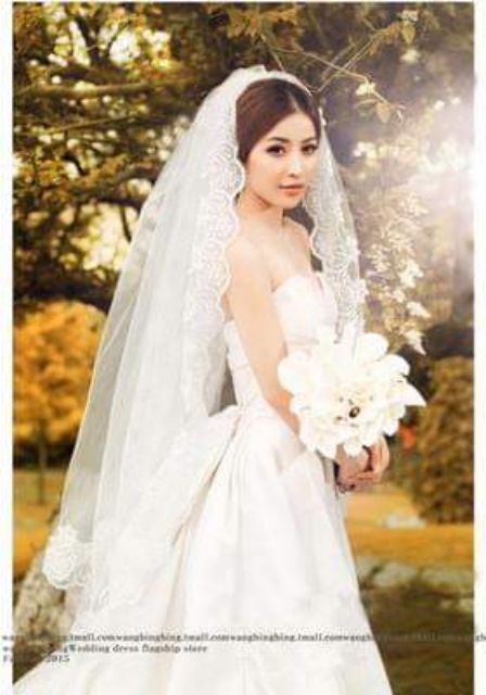 Khăn von viền ren