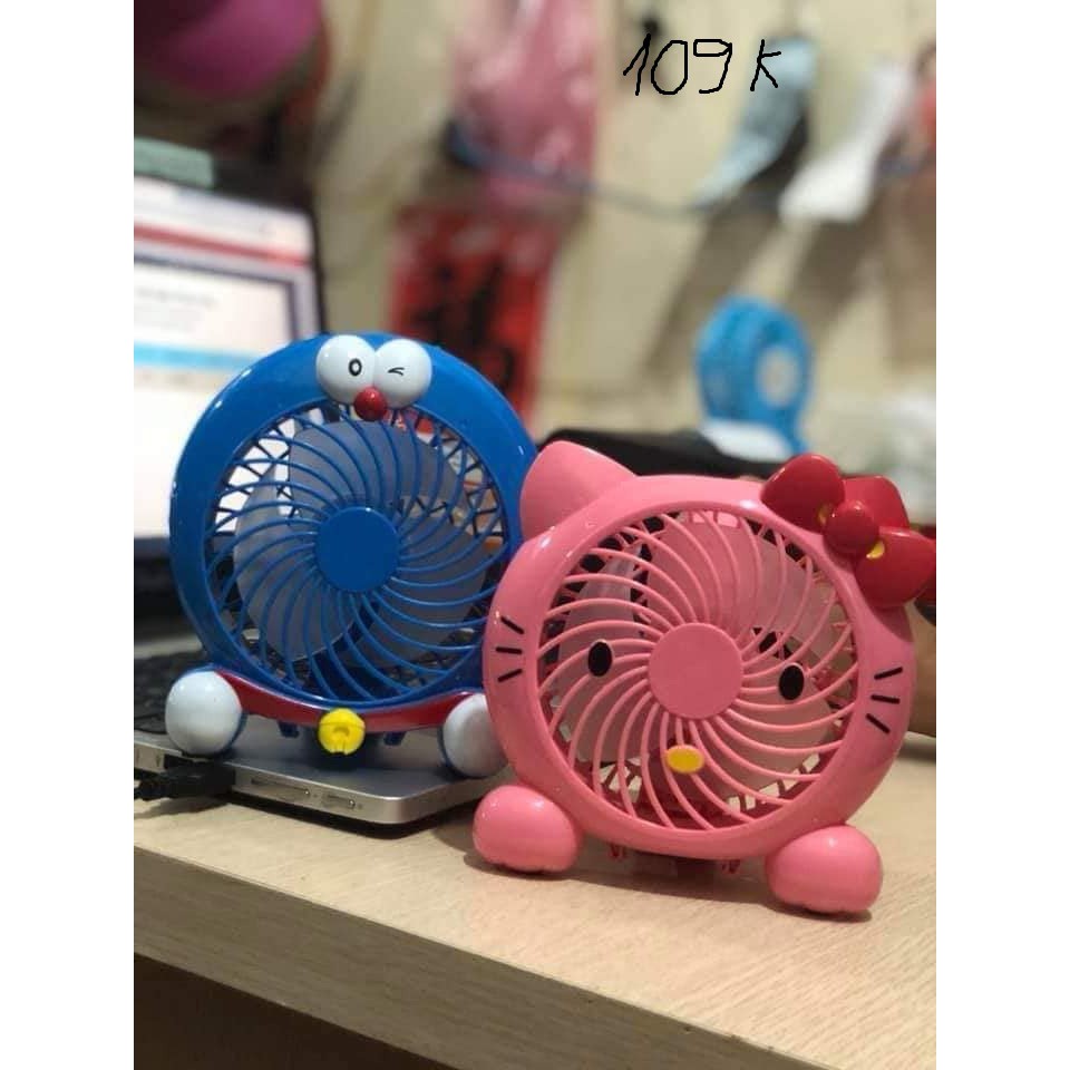 QUẠT TÍCH ĐIỆN CẦM TAY DOREAMON, HELLO KITTY