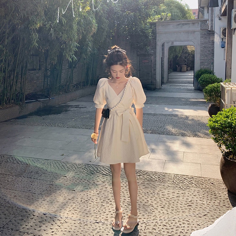Đầm tay phồng cổ chữ V thiết kế thời trang mùa hè phong cách Pháp 2021