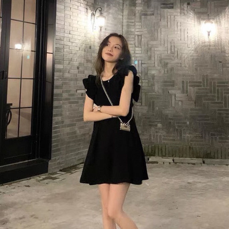Đầm Mini Sát Nách Cổ Tròn Form Ôm Phong Cách Trẻ Trung