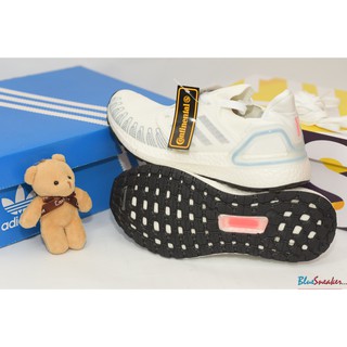 Giày Sneaker Ultraboost 6.0 trắng (fullbox+freeship)