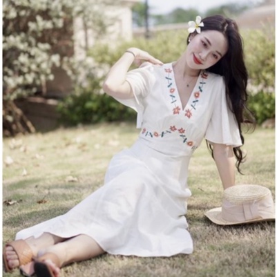 Váy trắng dáng dài cổ V thời trang Giian họa tiết thêu hoa - GV2507 | BigBuy360 - bigbuy360.vn