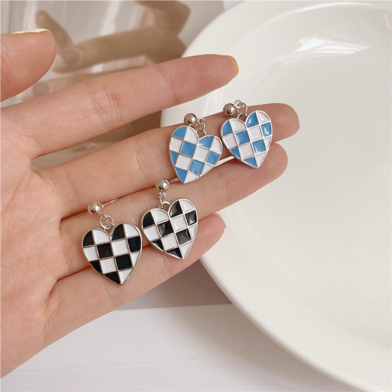 Khuyên Tai Hình Trái Tim Họa Tiết Caro Phong Cách Hàn Quốc Thời Trang Cao Cấp