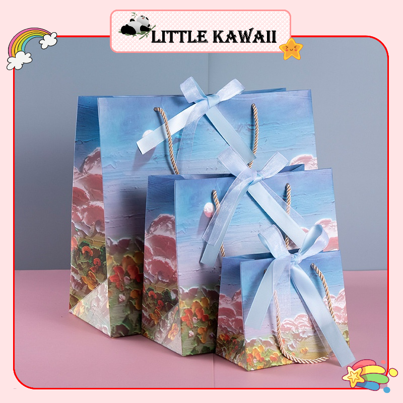 Túi giấy đựng quà ngang tranh hoa nghệ thuật