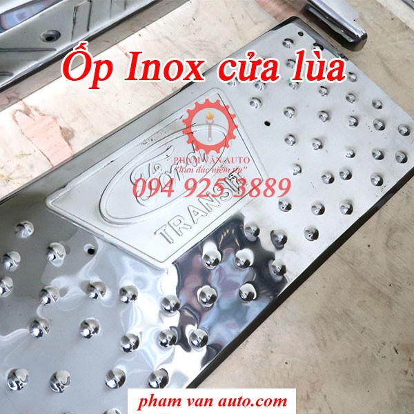 Ốp inox cửa lùa Ford Transit từ năm 2017 đến 2020 hàng dầy giá rẻ nhất Phạm Văn auto