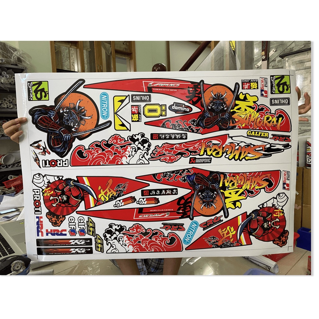 ( Quí khách vui lòng mang ra tiệm cho thợ dán ) Tem vario 150 Samurai đỏ đen