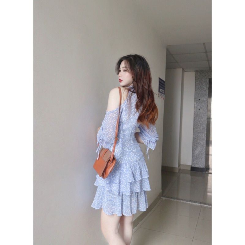 Váy hoa nhí xanh dương, trắng kem, hồng cổ yếm siêu xinh kèm ảnh thật trải sàn