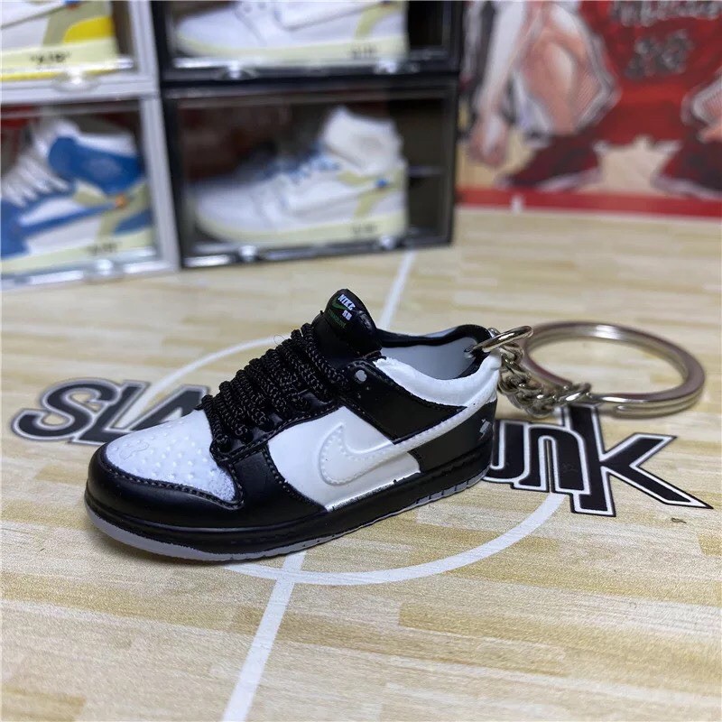 Móc khoá giầy sneaker 3D &quot;Nike SB Dunk&quot; tỉ lệ 1:6 cao cấp