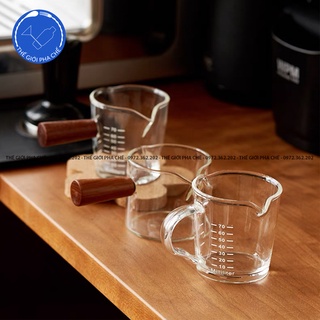 Cốc đong cà phê 70-75ml có tay cầm gỗ/ thuỷ tinh