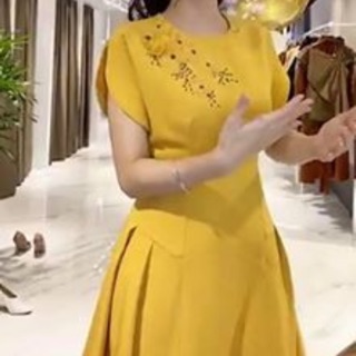 Đầm Cchat size L