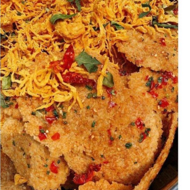 Cơm cháy lắc khô gà Hộp 300gr Loại Đặc Biệt Hàng ngon nhà làm ăn vặt mẹ ỉn