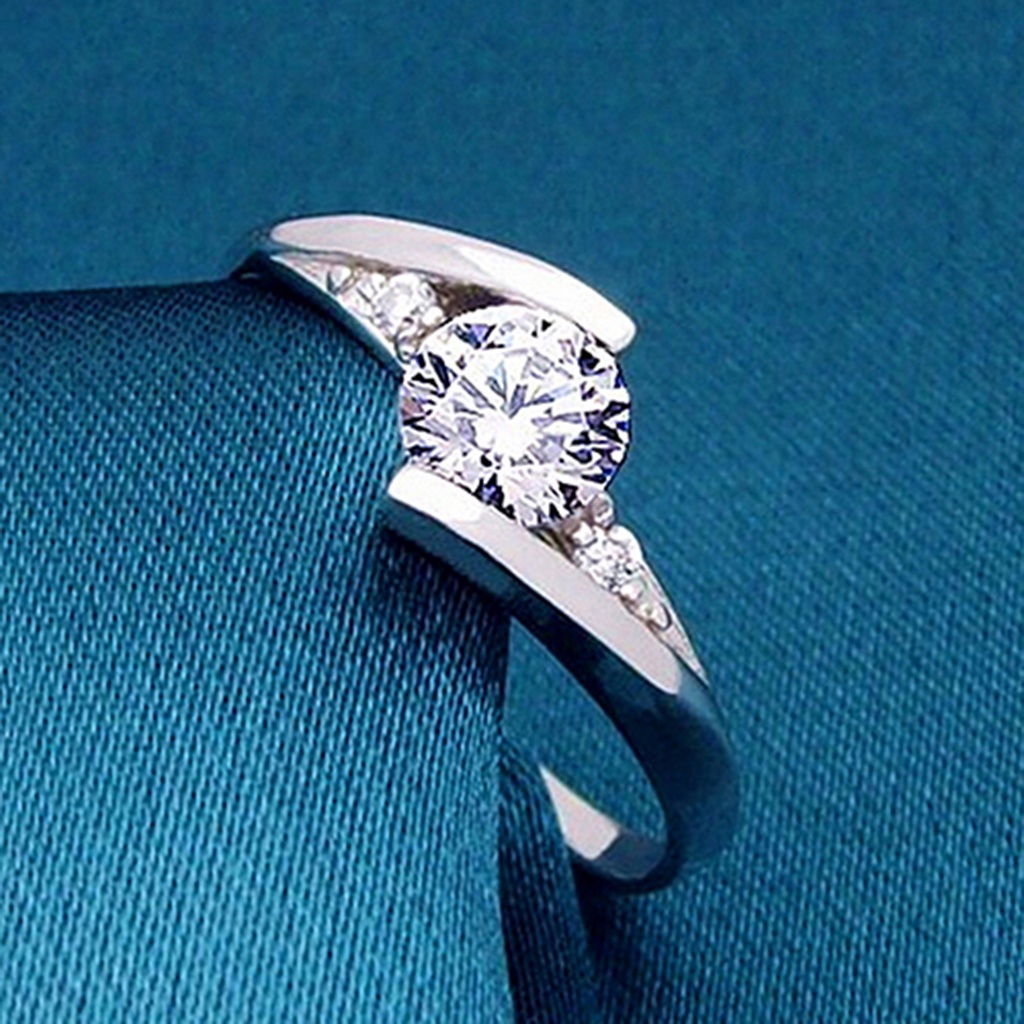 Nhẫn mạ bạc 925 đính đá sang trọng