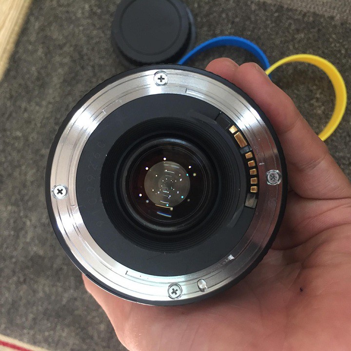 Ống kính Canon EF 75-300 f4-5.6 cho máy Crop và Fulframe