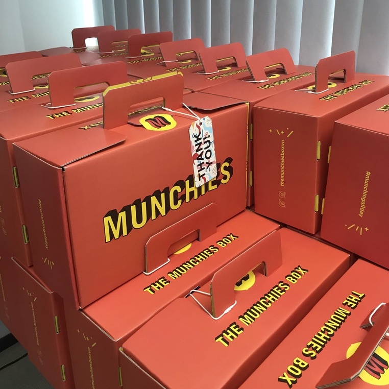 [SIÊU TIẾT KIỆM-TẶNG THÊM QUÀ] 05 Hộp quà MUNCHIES bánh kẹo ngoại nhập - COMBO TREAT YO TEAM | BigBuy360 - bigbuy360.vn