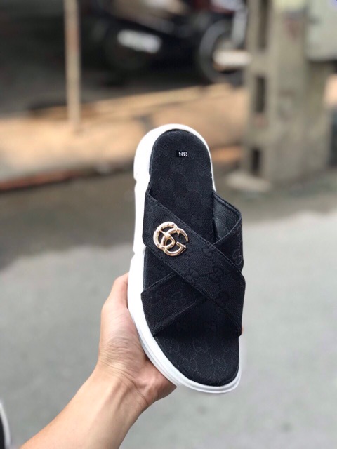 Dép da chéo GG đenn