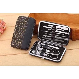 Bộ bấm móng tay 12 chi tiết.