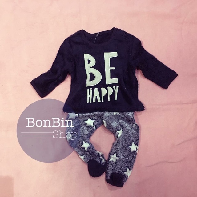 Bộ đồ bé trai và bé gái