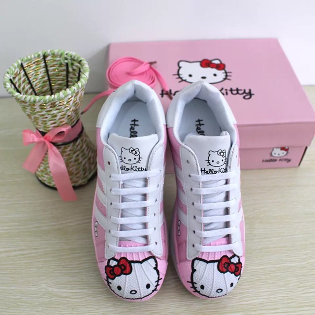[ORDER]giày đoraemon - hello kitty xinh lắm luôn ạ✨✨✨
