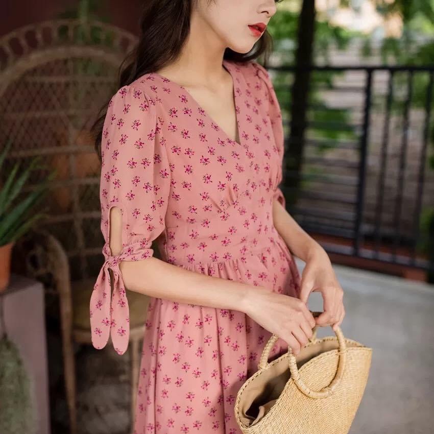 (ĐẦM LỤA HOA NHÍ FORM XINH DUYÊN DÁNG TAY CỘT NƠ)ảnh thật khách mặc | BigBuy360 - bigbuy360.vn